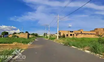 Imagem: Lote com Infraestrutura Pronta para Construir