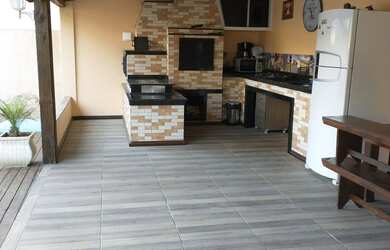 Imagem 4: Bela casa em madeira nobre