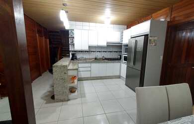 Imagem 5: Bela casa em madeira nobre