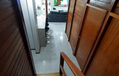 Imagem 6: Bela casa em madeira nobre