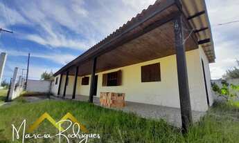 Imagem: Casa de esquina em Quintão