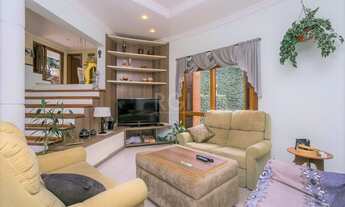 Imagem 6: ![CDATA[Casa para Venda - 279m², 3 dormitórios, sendo 1 suites, 4 vagas - Teresópolis]]