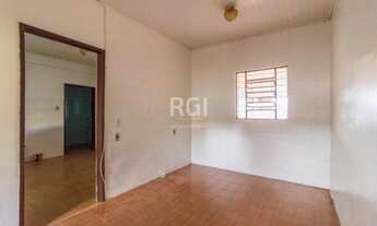 Imagem 3: ![CDATA[Terreno para Venda - 0m², 0 dormitórios, Jardim Carvalho]]