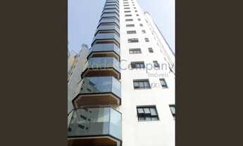 Imagem: 4 dormitórios, 3 suíte, 4 vagas na garagem