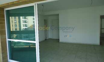 Imagem 3: 4 dormitórios, 2 suíte, 3 vagas na garagem