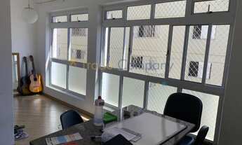 Imagem: 2 dormitórios, 1 vaga na garagem