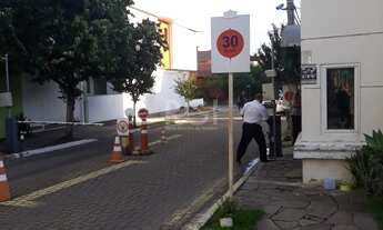 Imagem 4: ![CDATA[Ótima casa no condomínio Jardins do Prado bairro Hípica com 70m² Porto Alegre RS