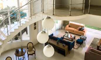 Imagem 4: 4 dormitórios, 4 suíte, 6 banheiro, 4 vagas na garagem, 450M² de Área Construída