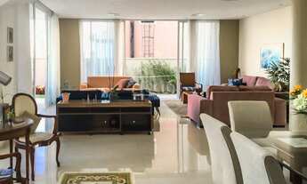 Imagem 2: 4 dormitórios, 4 suíte, 6 banheiro, 4 vagas na garagem, 450M² de Área Construída