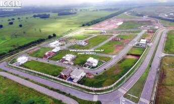 Imagem 4: 6 dormitórios, 4 suíte, 5 banheiro, 2 vagas na garagem, 300M² de Área Construída