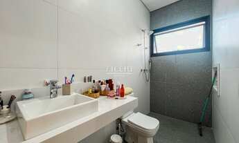 Imagem 7: 4 dormitórios, 4 suíte, 6 banheiro, 6 vagas na garagem, 430M² de Área Construída