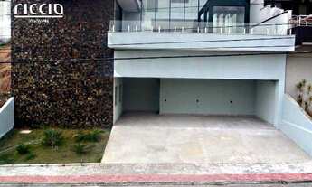 Imagem 2: 4 dormitórios, 4 suíte, 6 banheiro, 8 vagas na garagem, 450M² de Área Construída