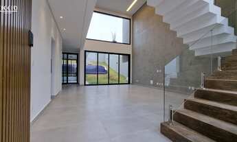 Imagem 2: 4 dormitórios, 4 suíte, 6 banheiro, 4 vagas na garagem, 338M² de Área Construída