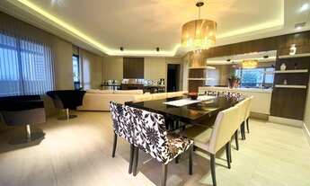 Imagem 7: 2 dormitórios, 2 suíte, 4 banheiro, 3 vagas na garagem, 220M² de Área Construída