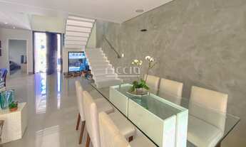 Imagem 6: 4 dormitórios, 4 suíte, 7 banheiro, 6 vagas na garagem, 400M² de Área Construída