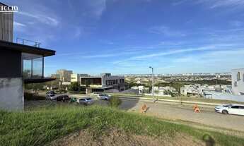 Imagem 4: 877M² de Área Construída, 877M² de Área Total