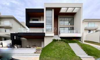 Imagem 3: 4 dormitórios, 4 suíte, 7 banheiro, 4 vagas na garagem, 435M² de Área Construída