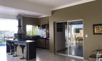 Imagem 6: 4 dormitórios, 2 suíte, 4 banheiro, 3 vagas na garagem, 500M² de Área Construída