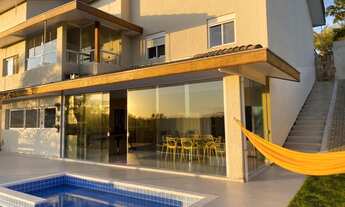 Imagem: 4 dormitórios, 2 suíte, 4 banheiro, 3