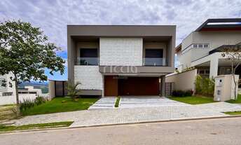 Imagem 4: 4 dormitórios, 4 suíte, 6 banheiro, 4 vagas na garagem, 369M² de Área Construída