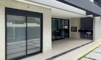 Imagem 5: 4 dormitórios, 4 suíte, 6 banheiro, 4 vagas na garagem, 325M² de Área Construída