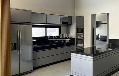 Imagem 2: 4 dormitórios, 4 suíte, 6 banheiro, 4 vagas na garagem, 280M² de Área Construída