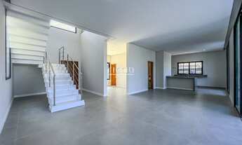 Imagem 7: 4 dormitórios, 4 suíte, 5 banheiro, 4 vagas na garagem, 370M² de Área Construída