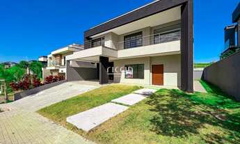 Imagem 2: 4 dormitórios, 4 suíte, 5 banheiro, 4 vagas na garagem, 370M² de Área Construída