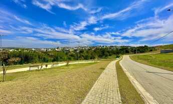 Imagem 3: 332M² de Área Construída, 332M² de Área Total