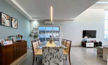 Imagem 7: 4 dormitórios, 4 suíte, 6 banheiro, 3 vagas na garagem, 280M² de Área Construída