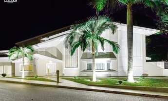 Imagem 2: 4 dormitórios, 4 suíte, 6 banheiro, 3 vagas na garagem, 476M² de Área Construída