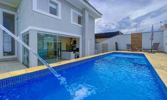 Imagem: 3 dormitórios, 3 suíte, 5 banheiro, 4