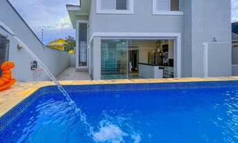 Imagem 2: 3 dormitórios, 3 suíte, 5 banheiro, 4 vagas na garagem, 230M² de Área Construída