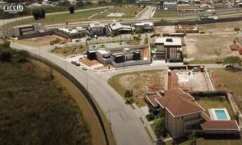 Imagem 2: 660M² de Área Construída, 660M² de Área Total