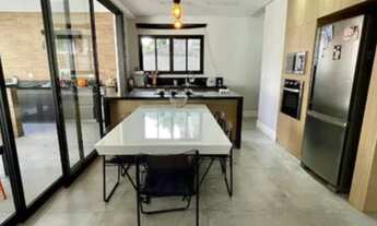 Imagem 7: 4 dormitórios na Rua José Bonetti