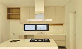 Imagem 7: 4 dormitórios, 4 suíte, 6 banheiro, 3 vagas na garagem, 339M² de Área Construída