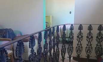 Imagem: 4 banheiro, 3 vagas na garagem, 270M² de