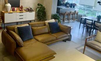 Imagem 5: 3 dormitórios, 3 suíte, 5 banheiro, 3 vagas na garagem, 182M² de Área Construída