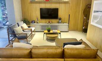 Imagem 2: 3 dormitórios, 3 suíte, 5 banheiro, 3 vagas na garagem, 182M² de Área Construída