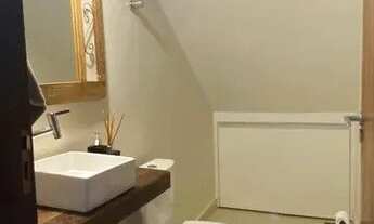 Imagem 6: 2 dormitórios, 1 suítes, 3 banheiro, 5 vagas na garagem, 250M² de Área Construída