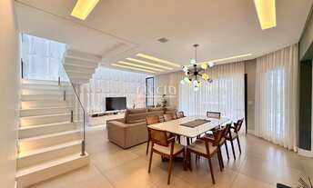 Imagem 4: 4 dormitórios, 4 suíte, 6 banheiro, 6 vagas na garagem, 420M² de Área Construída