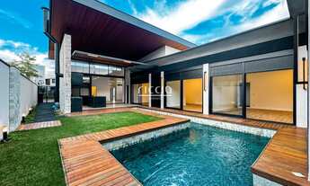 Imagem 1: 4 dormitórios, 4 suíte, 6 banheiro, 4 vagas na garagem, 385M² de Área Construída