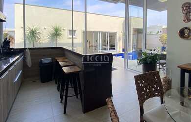 Imagem 4: 4 dormitórios, 4 suíte, 6 banheiro, 4 vagas na garagem, 335M² de Área Construída