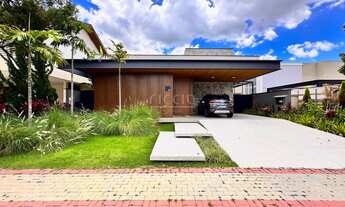 Imagem 3: 4 dormitórios, 4 suíte, 5 banheiro, 4 vagas na garagem, 400M² de Área Construída