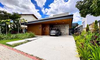 Imagem 2: 4 dormitórios, 4 suíte, 5 banheiro, 4 vagas na garagem, 400M² de Área Construída