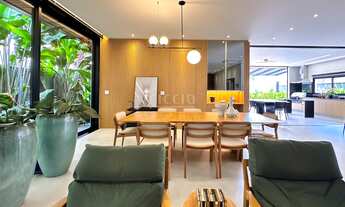 Imagem 5: 4 dormitórios, 4 suíte, 5 banheiro, 4 vagas na garagem, 400M² de Área Construída