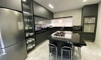 Imagem 7: 5 dormitórios, 5 suíte, 7 banheiro, 5 vagas na garagem, 360M² de Área Construída