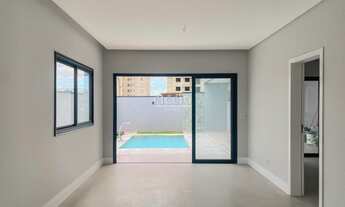 Imagem 6: 4 dormitórios, 4 suíte, 6 banheiro, 2 vagas na garagem, 200M² de Área Construída