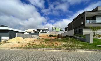 Imagem 6: 700M² de Área Construída, 700M² de Área Total