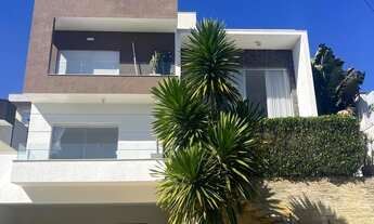 Imagem: 4 dormitórios, 4 suíte, 5 banheiro, 4